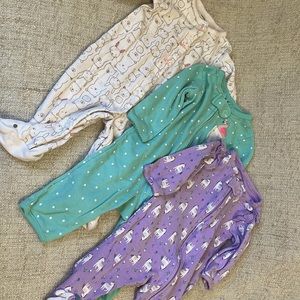 Carter’s Infant girls 3 month Pajama bundle of 3